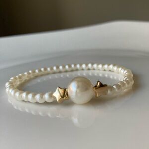 Timeless Elegance Freshwater Pearl Bracelet with delicate stars Accent